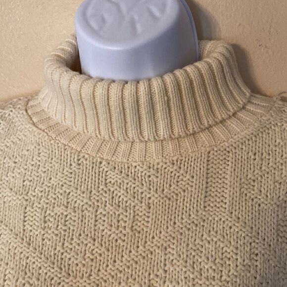 Mens Turtleneck Pullover Sweater  - Picture 2 of 4